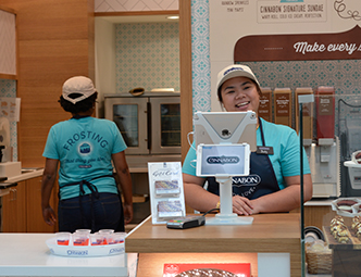 Cinnabon Careers: Mall Jobs & Cinnabon Corporate
